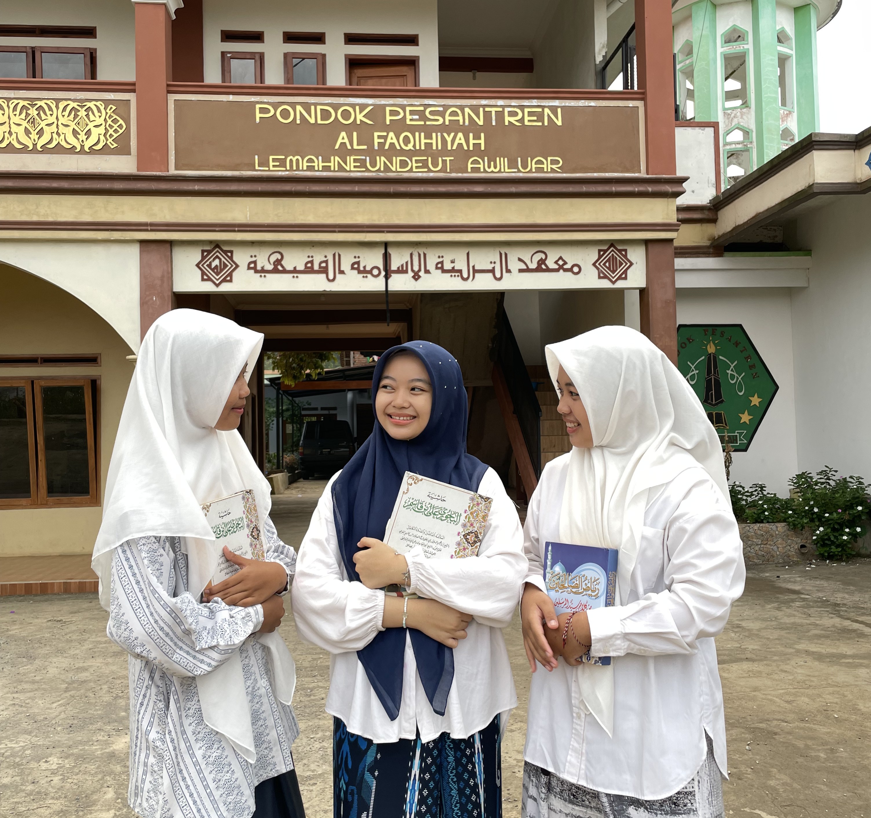 Santri belajar